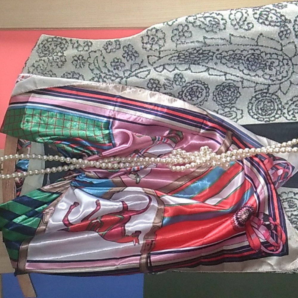 🐎 Equestrian 36" SQUARE SCARF NWOT